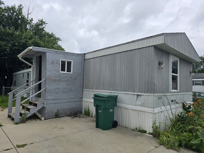 Photo - 700 W Ridgeway Ave House