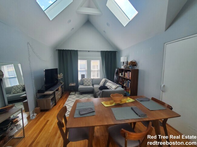 Photo - 72 Marshall St Unit 3