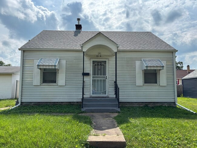 Front of House (814 S Elsie Avenue, Davenport) - 814 S Elsie Ave Casa