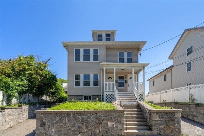 Building Photo - 159 Pleasant St Rental