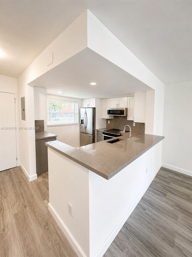 Photo - 4000 NE 170th St Unit 206