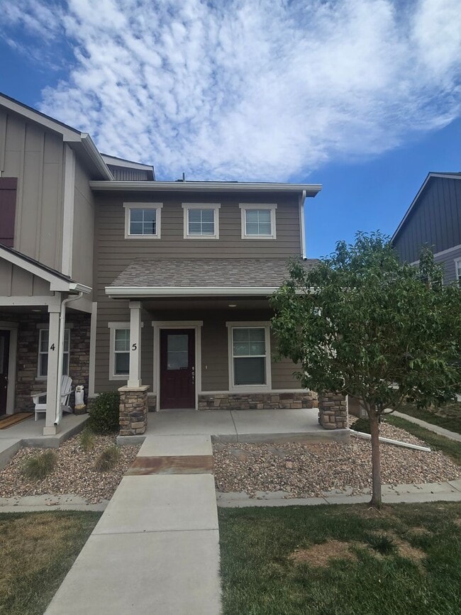Building Photo - Updated 3 Bedroom Townhouse Across From Horsetooth Reservoir!