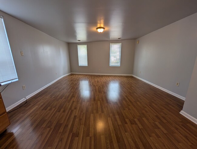 Photo - 1346 N 27th St Unidad 3rd Fl