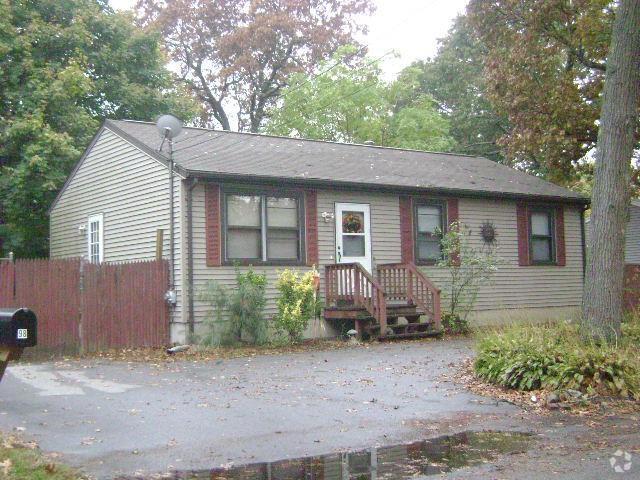 Building Photo - 98 Pinehurst Ave Rental