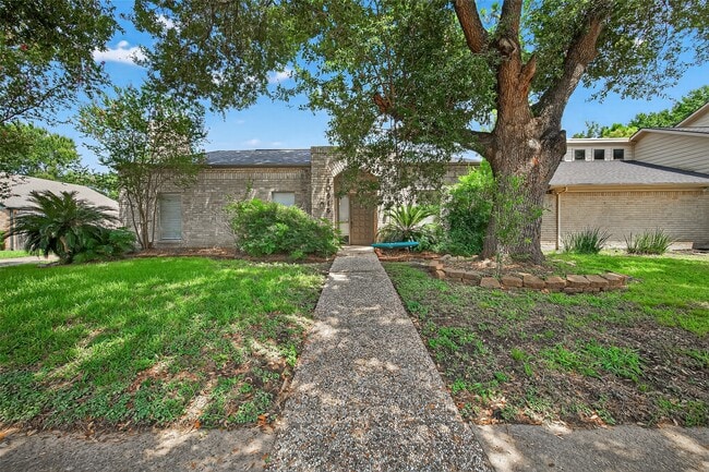 Building Photo - 10815 Shawnbrook Dr Rental