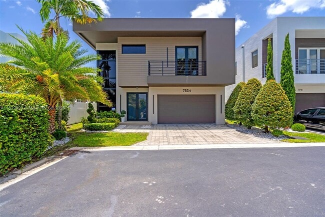 Photo - 7534 NW 98th Ave House