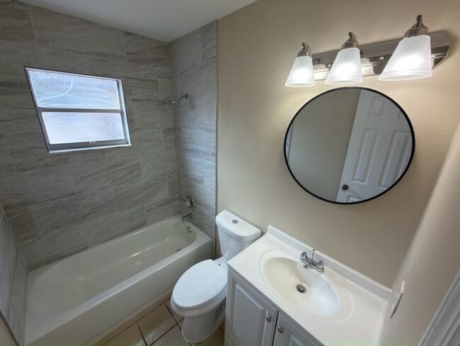 Photo - 5523 Lehigh Ave Unit 5523