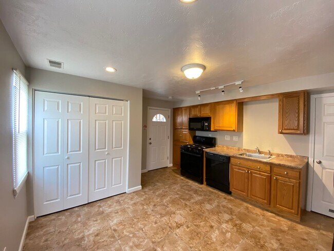 Photo - 312-314 9th Street Unit Apt 1