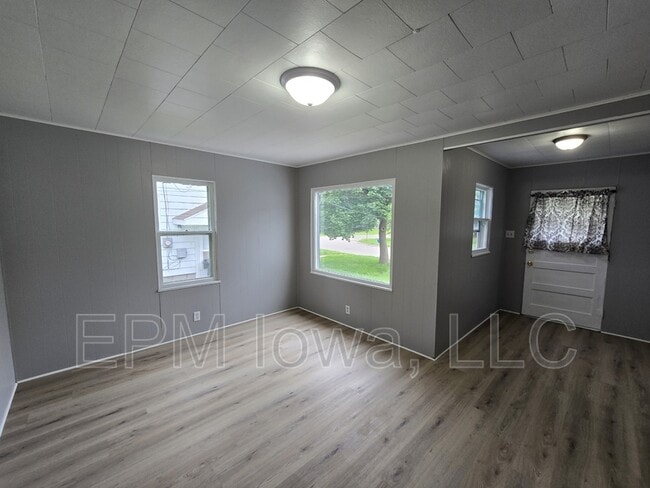 Photo - 606 Wyoming St