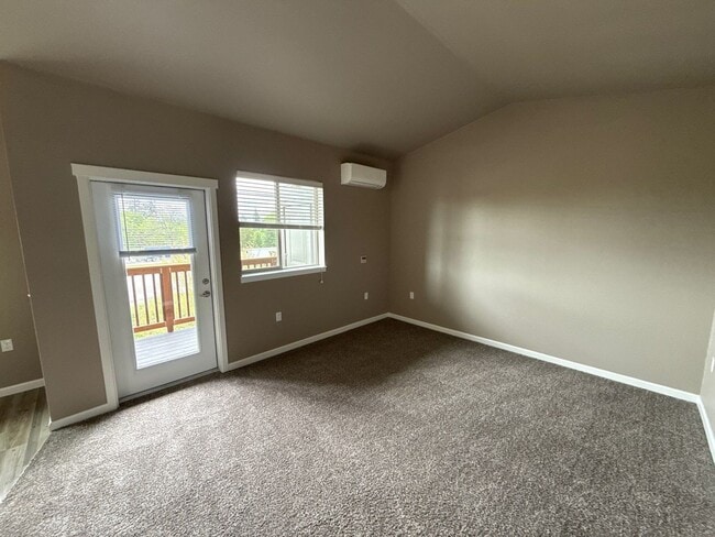 Photo - 4245 Hawthorne Ave NE Unit 302