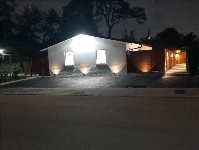 Photo - 1119 W Las Olas Blvd Unidad 1