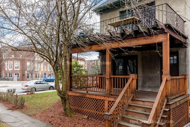 Photo - 231 Chestnut Hill Ave Unidad 3