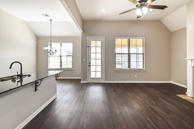 Photo - 75 Briar Hollow Ln