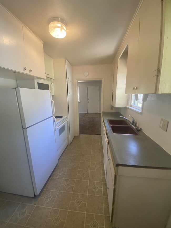 Photo - 1306 W Cota St