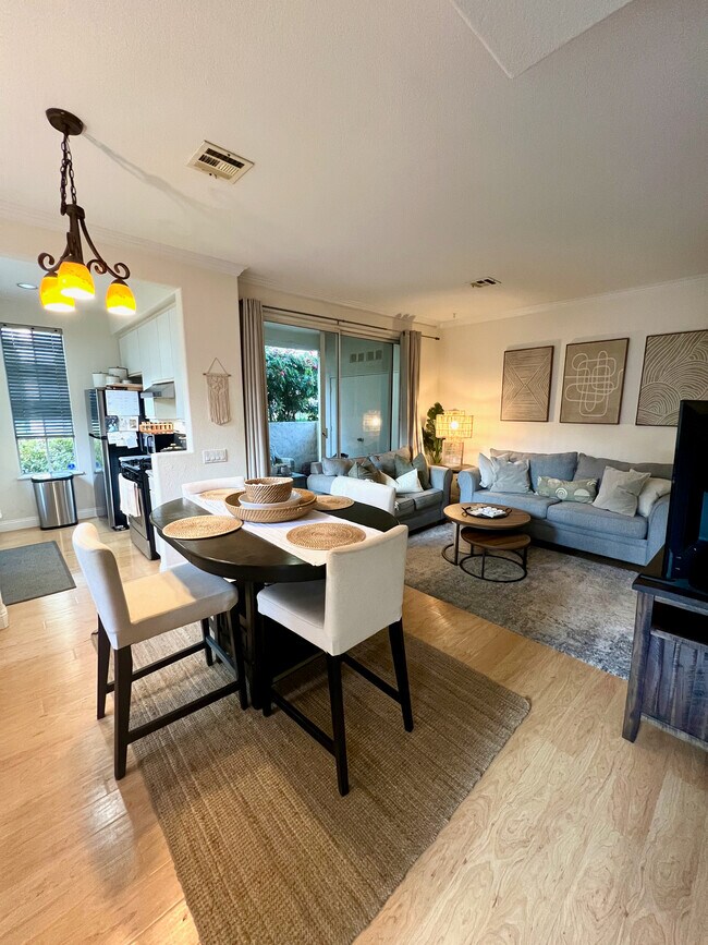 Photo - 3621 Bernwood Pl Unit 105