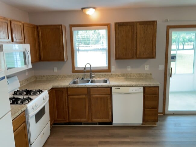 6549 Samantha Ln