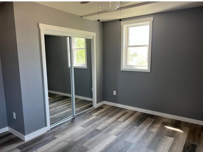 Photo - 1214 3rd St S