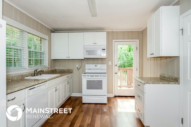 Photo - 8198 Spillers Dr SW