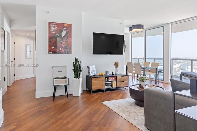 Photo - 6365 Collins Ave Unit 3911