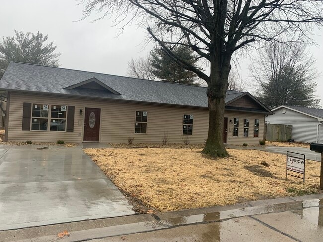 Building Photo - 514 Gillham St