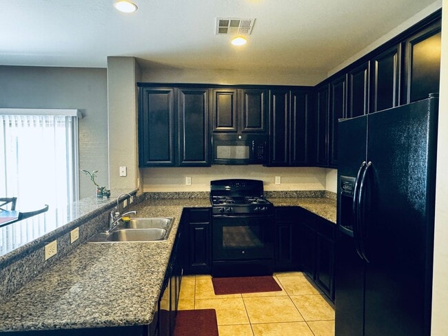 Photo - 3 Bed, 1 Loft and 2.5 Bathrooms Home for Rent