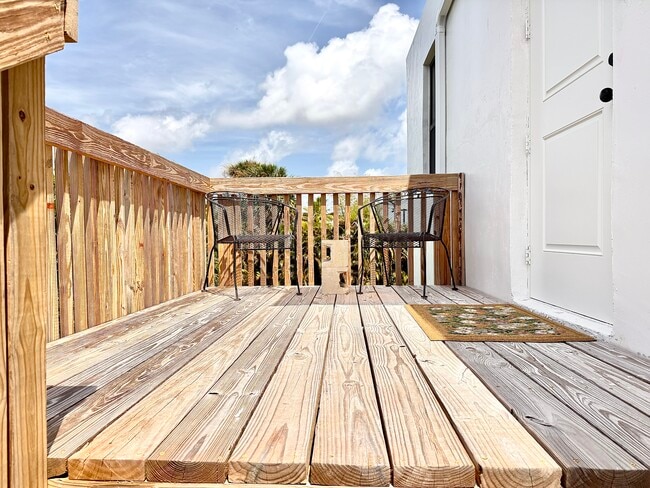 Photo - 1335 Churchill Rd