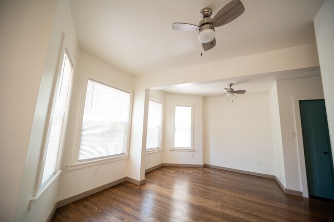 Photo - 2045-1 Calvert St Unidad Floor 1
