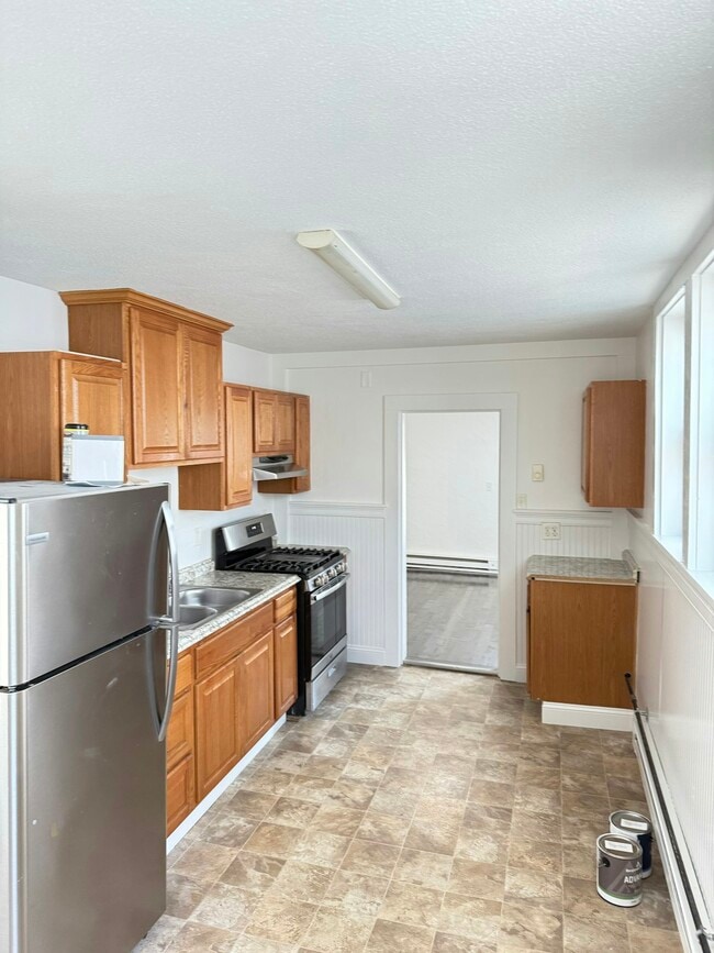 Building Photo - 48 Friend St Unit Bakery
