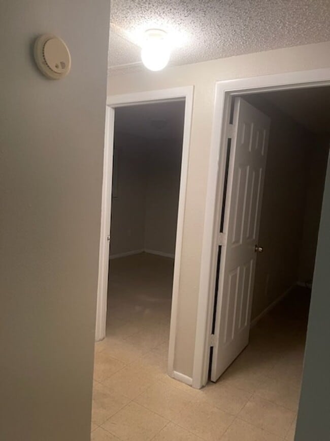 Photo - 2 Bedroom 1 Bath Duplex For Rent at 7068 C...
