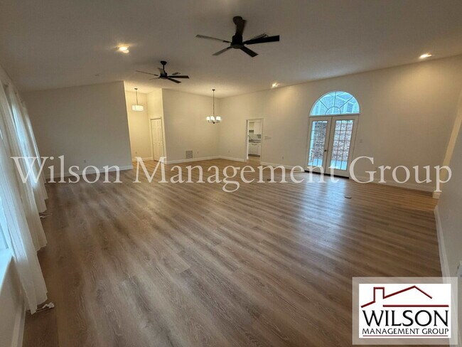 Photo - 2535 S Glen Eagles Dr