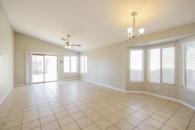 Photo - 15550 N Naegel Dr