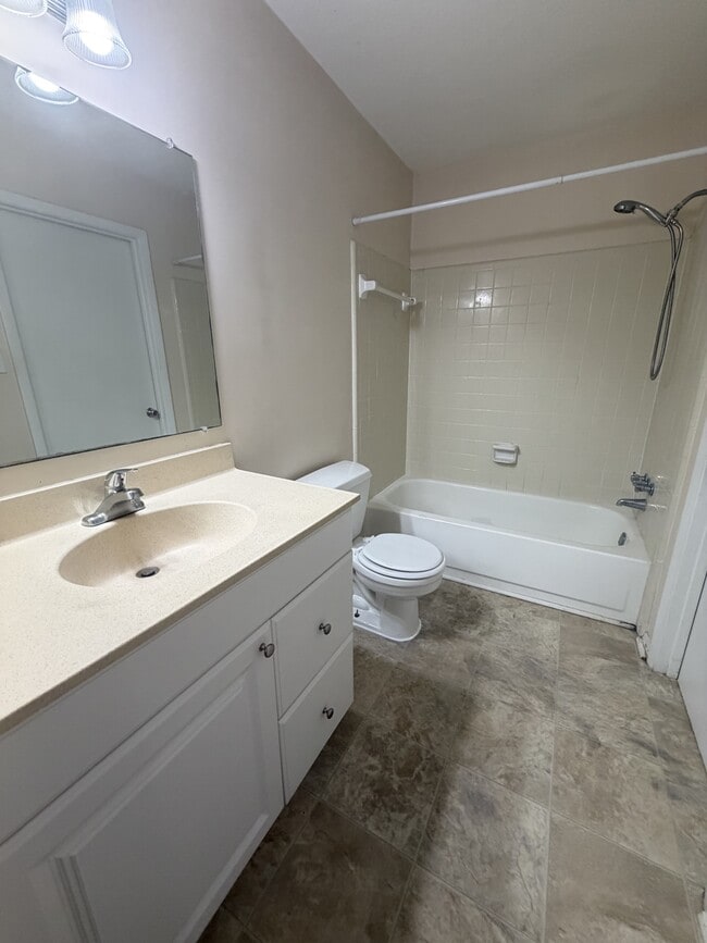 Photo - 401 N Cromwell Rd