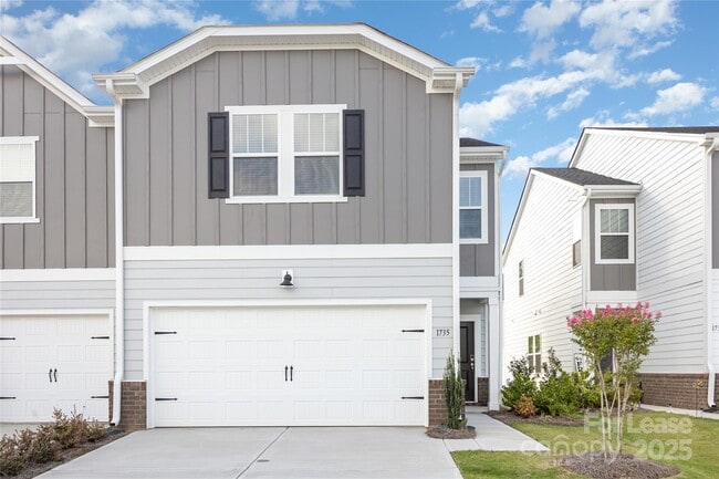 Photo - 1735 Braemar Vlg Dr