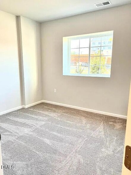 Photo - 412 Odham Ln