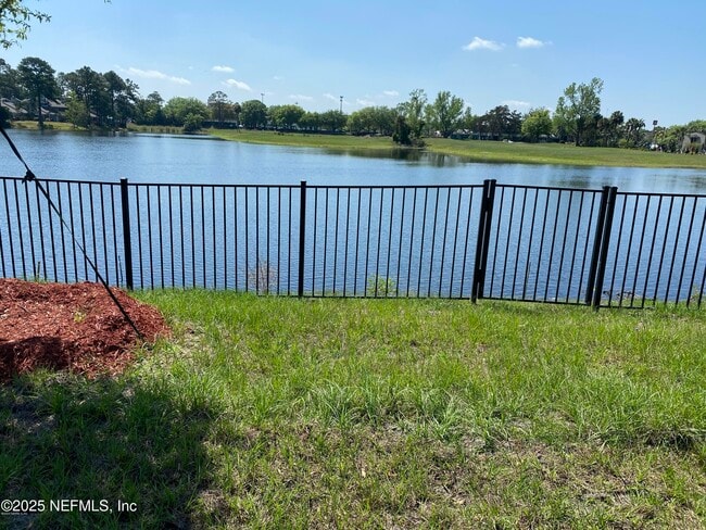 Photo - 8196 Meadow Walk Ln