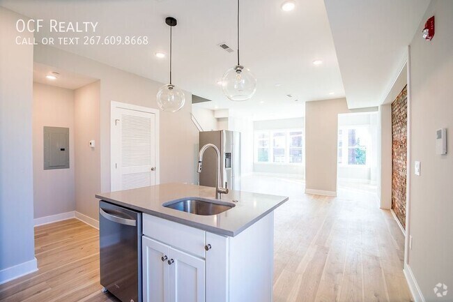 Building Photo - 129 S 49th St Unit 2F Rental