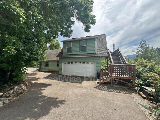 Building Photo - 1699 NE Foothill Blvd Rental