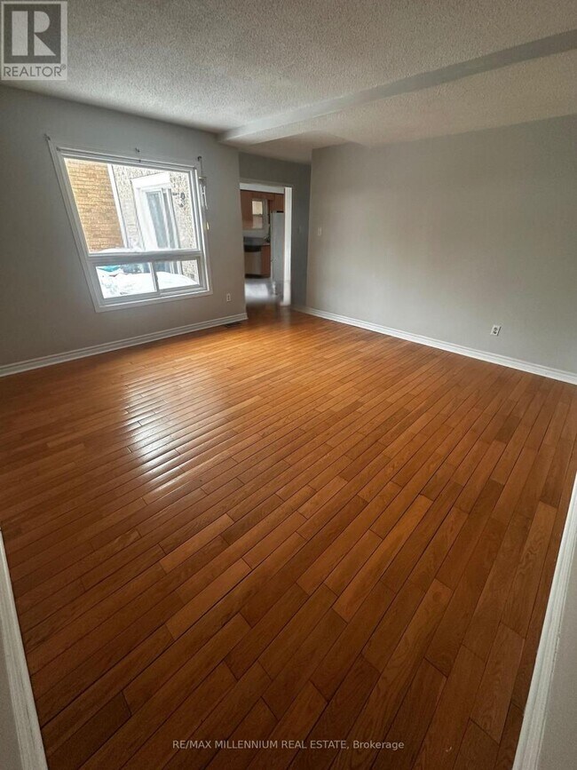 Photo - 74 Shady Pine Cir