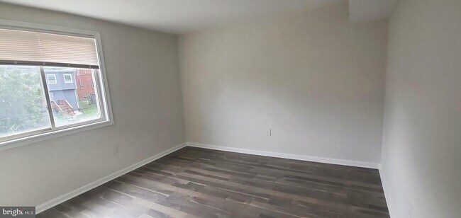 Photo - 114 Danbury St SW Unit 4