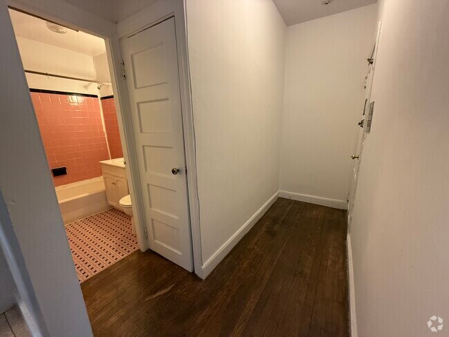 Building Photo - 28 Grove St Unit 28 Grove street Rental
