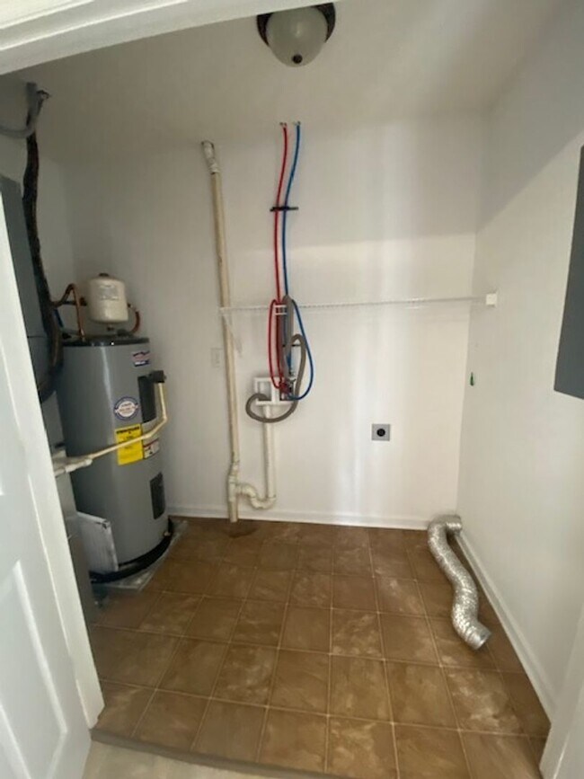 Photo - 1295 Pond St SE Unit 1295 Pond St SE