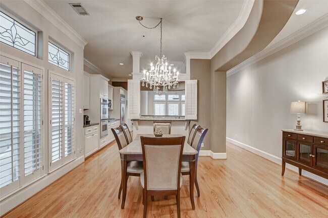 Photo - 6315 Rodrigo St