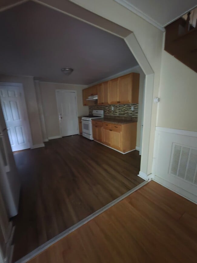 Photo - 509 Russell St