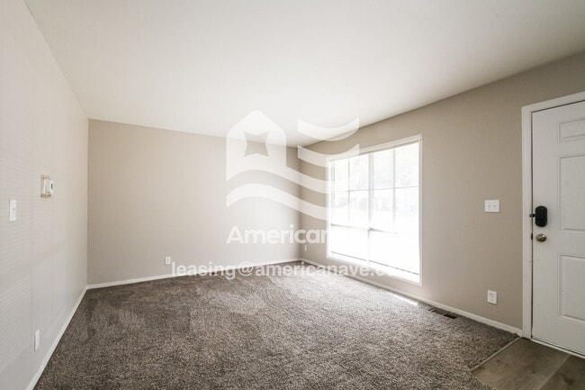 Photo - 3967 Downes Dr