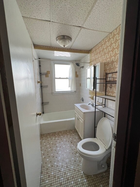 Photo - 382 McGrath Hwy Unit 1R