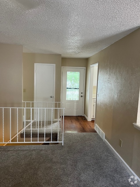 Building Photo - 109 Ponderosa St Rental