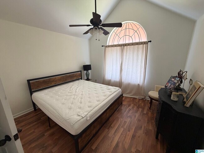 8012 Rockhampton Cir