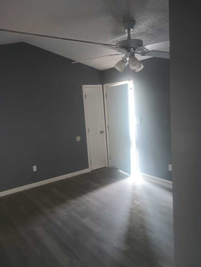 Photo - 749 Brook Meadow Ln