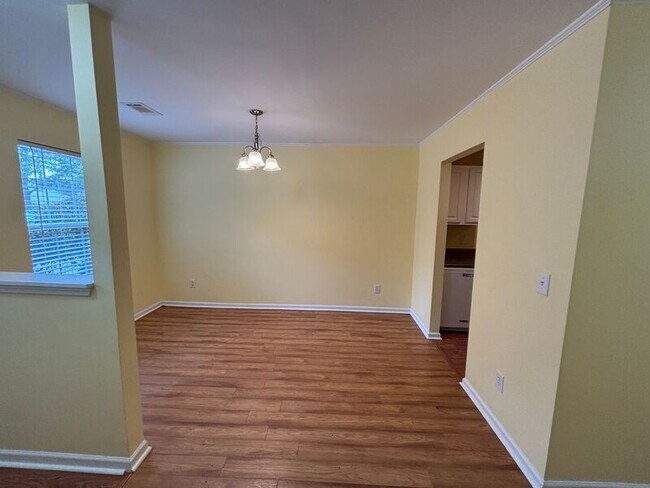 Photo - 1557 Blaze Ln