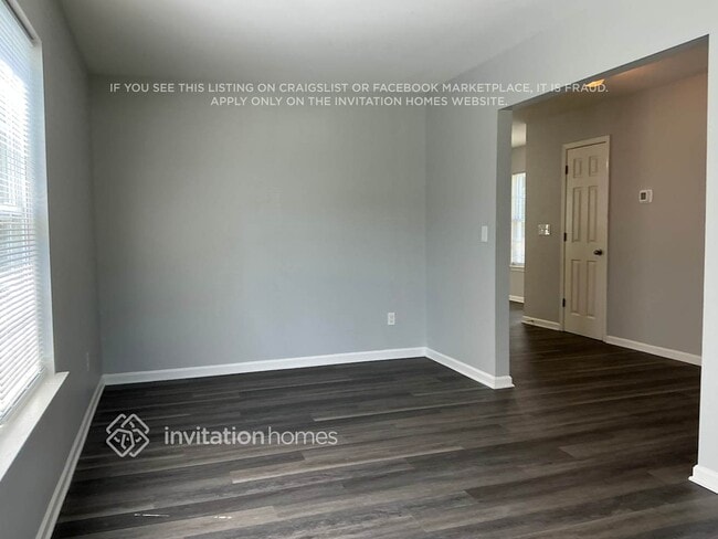 1320 Eastway Dr